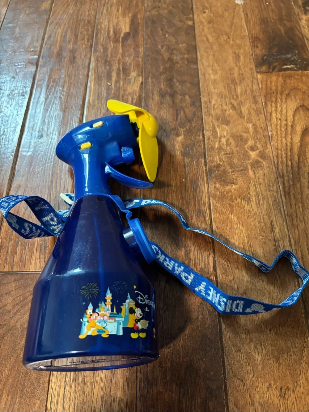 Disney Parks Spray Fan Waterbottle Water Misting Mister Blue Yellow Disneyland